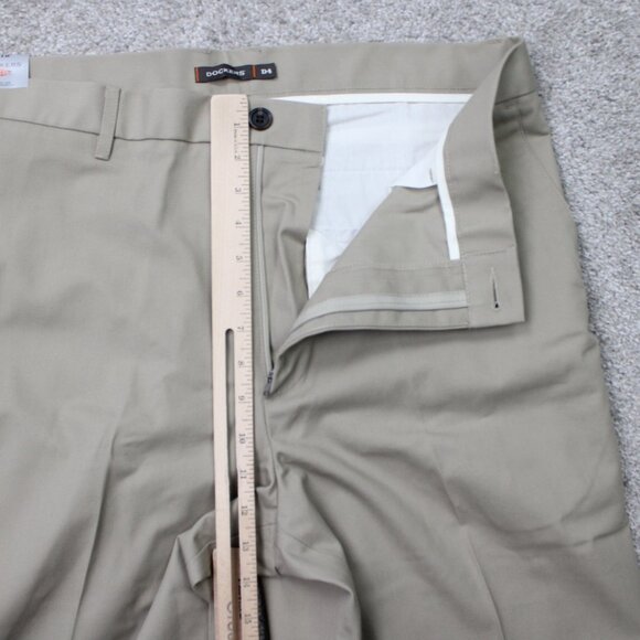 Dockers D4 Pants NWT Mens 36x34 Beige Relaxed Fit Mobile Pocket Khaki Flat Front - Picture 11 of 15